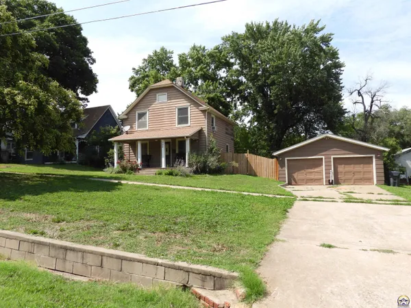 $155,000 | 320 West Dayton Avenue, Burlingame, KS 66413