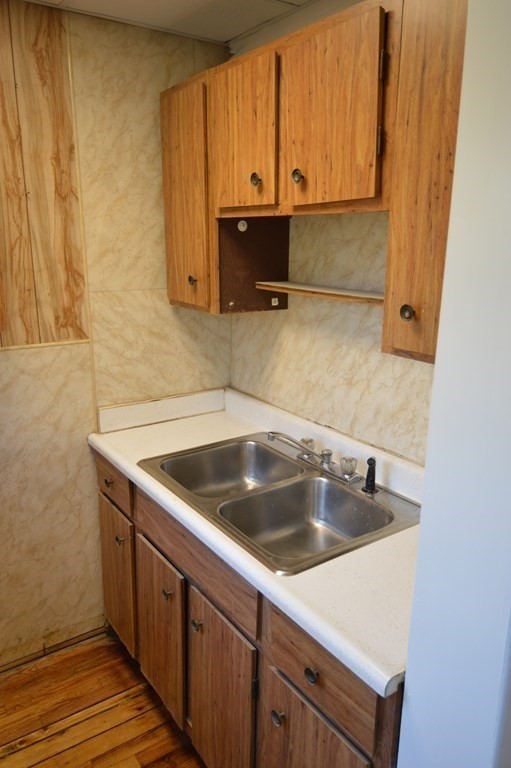 4 Maxwell Court Worcester, MA 01607 - Photo 8 of 29