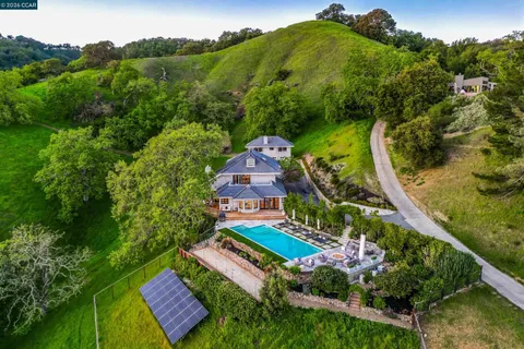 $4,850,000 | 33 Deer Trail, Lafayette, CA 94549