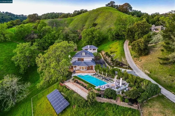 a view of a entryway door of the house
