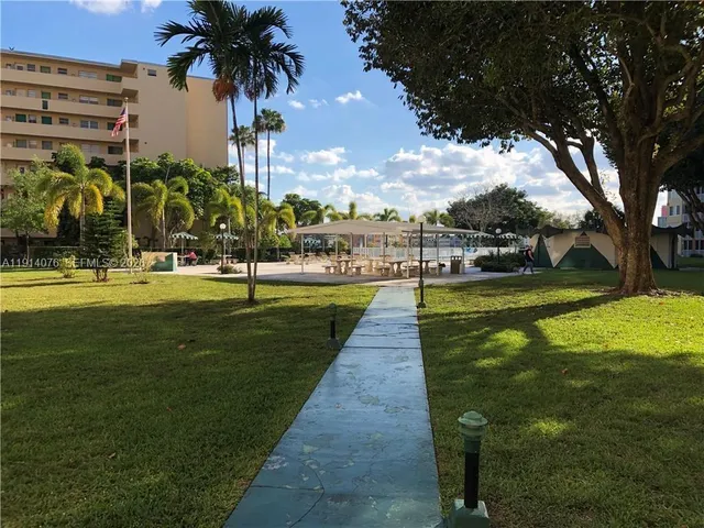 $210,000 | 1750 Northeast 191st Street, Unit 4031, Miami, FL 33179