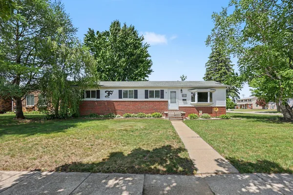 $265,000 | 810 Indiana Avenue, Marysville, MI 48040