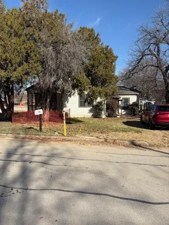 $395,000 | 201 East Vine Street, Keller, TX 76248
