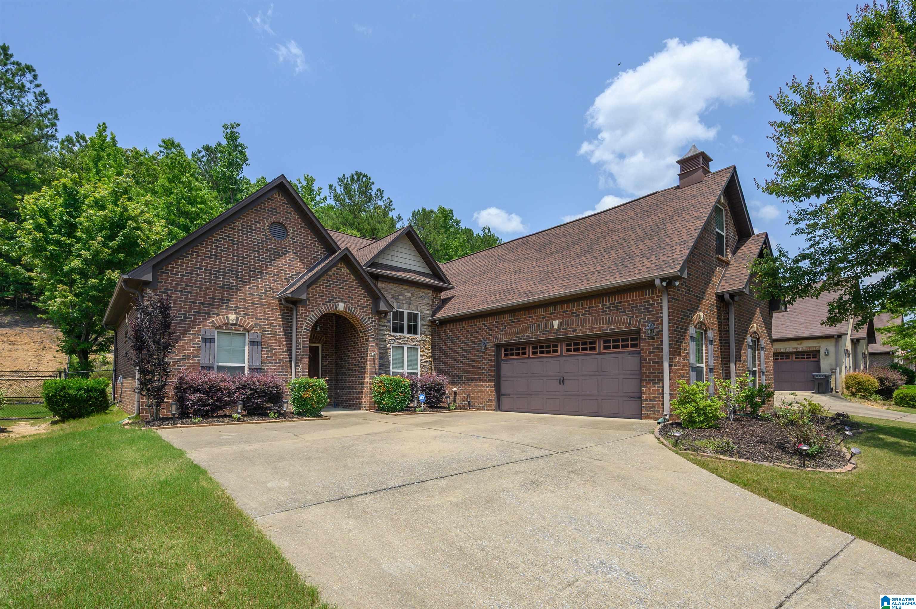418 Ballantrae Road Pelham, AL 35124 - Photo 1 of 38