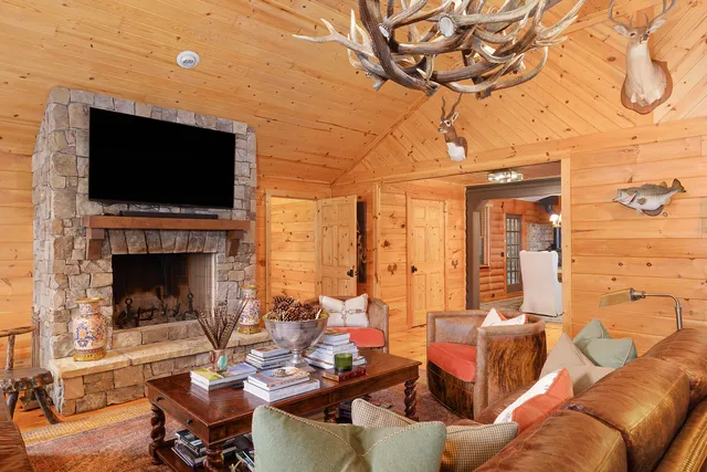 $1,750,000 | 1261 South Cedar Lane, Chickamauga, GA 30707