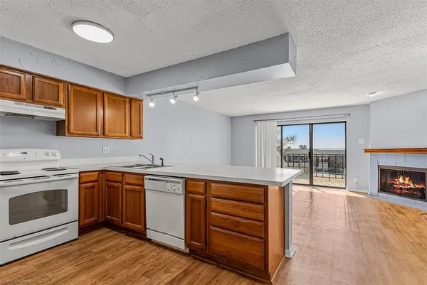 $1,400 | 304 Henry M Chandler Drive, Rockwall, TX 75032