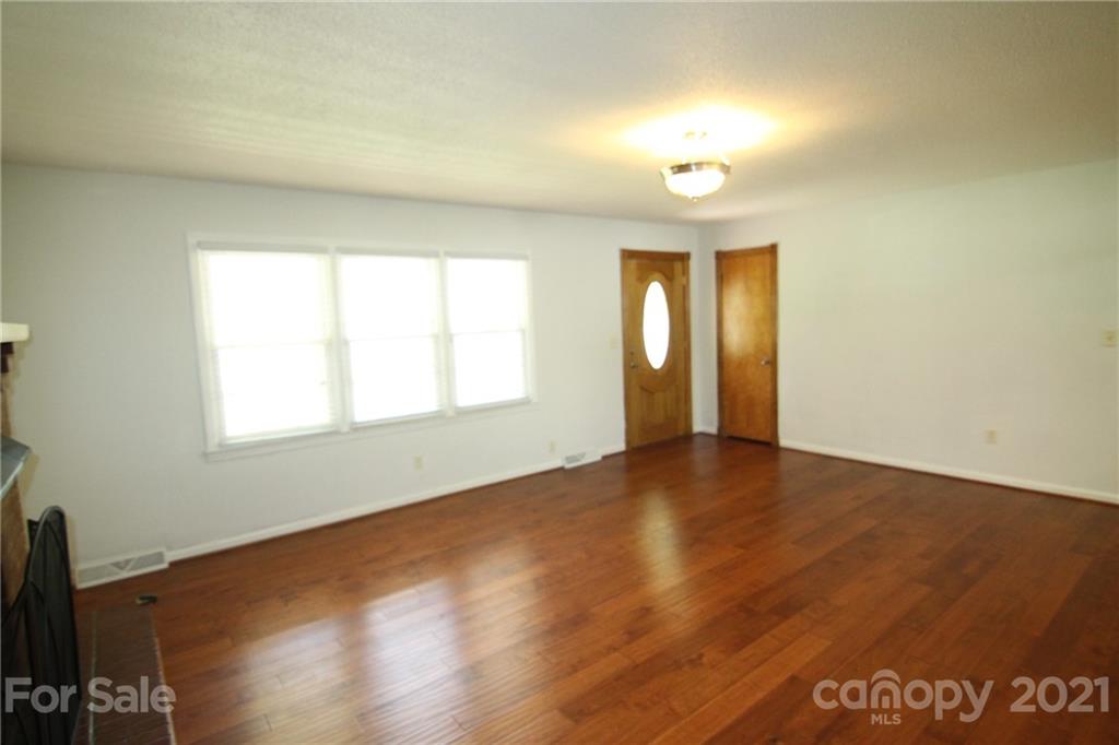 1134 Ratchford Road Dallas, NC 28034 - Photo 12 of 41 Gallery Image 12