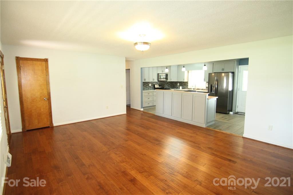 1134 Ratchford Road Dallas, NC 28034 - Photo 13 of 41 Gallery Image 13