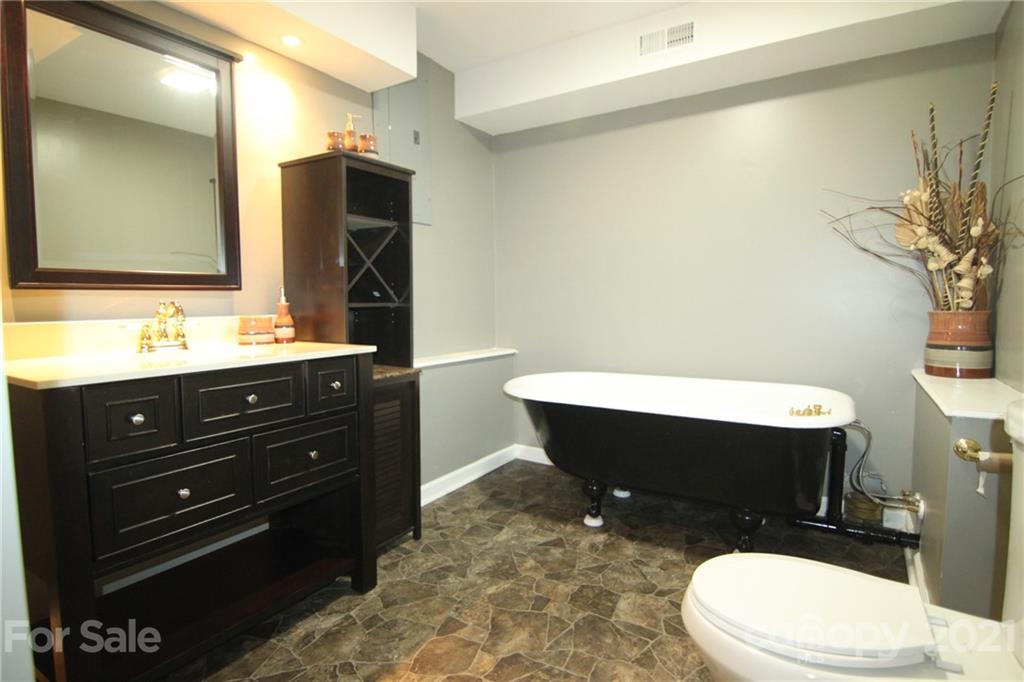 1134 Ratchford Road Dallas, NC 28034 - Photo 40 of 41 Gallery Image 40