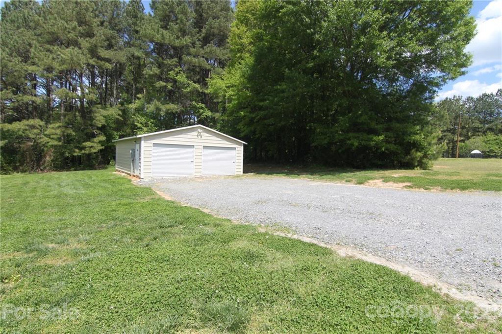 1134 Ratchford Road Dallas, NC 28034 - Photo 10 of 41 Gallery Image 10