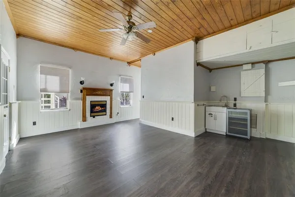 a bathroom with a sink and toilet