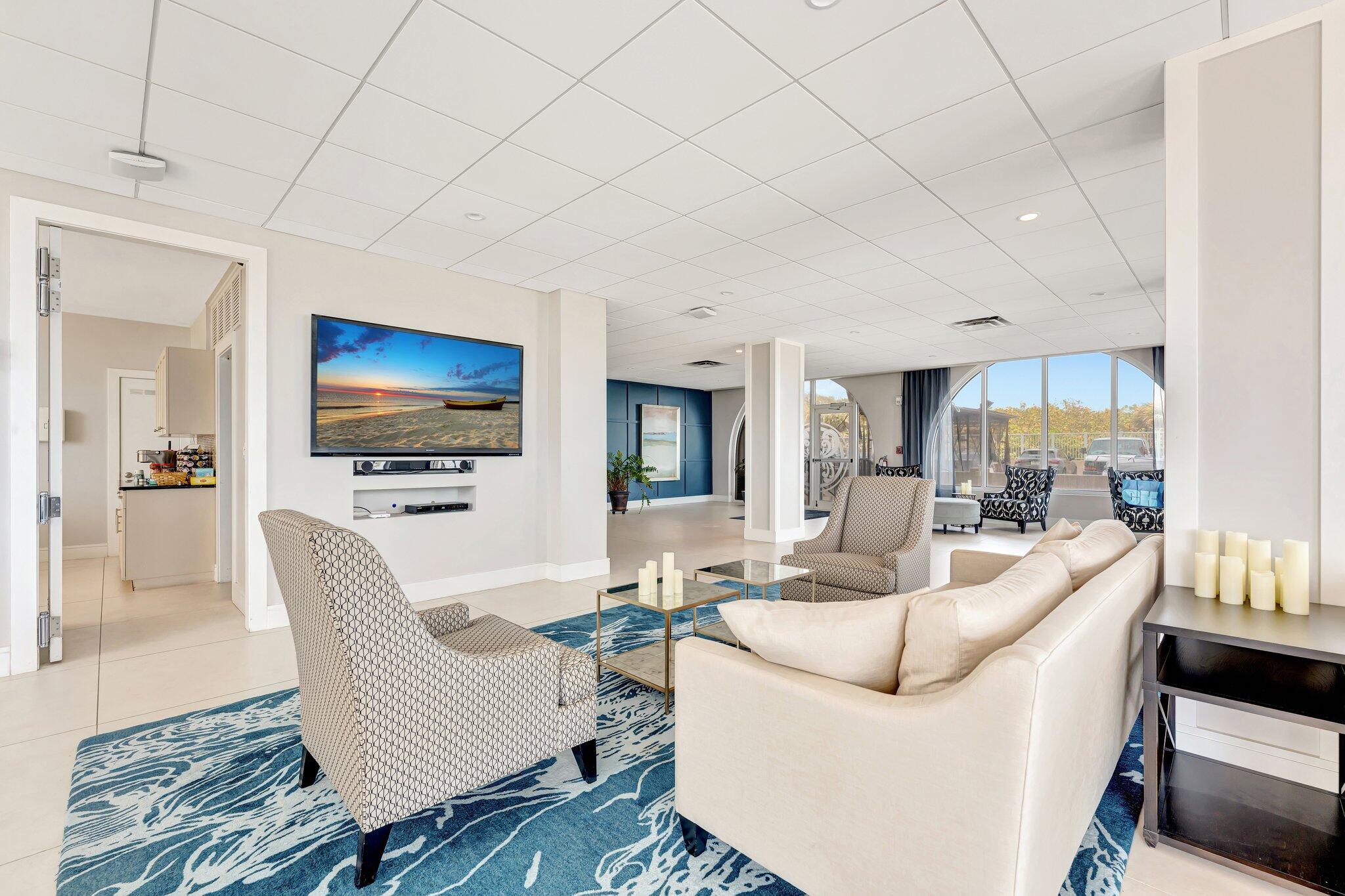 1180 South Ocean Boulevard, Unit 15B Boca Raton, FL 33432 - Photo 28 of 32 The Lounge