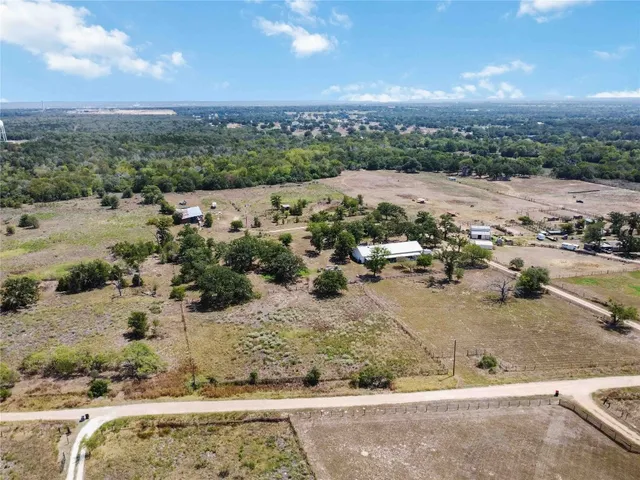 an aerial view of a yard with a space