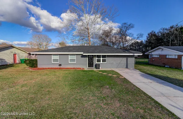 $180,000 | 10628 Oak Street, Vancleave, MS 39565