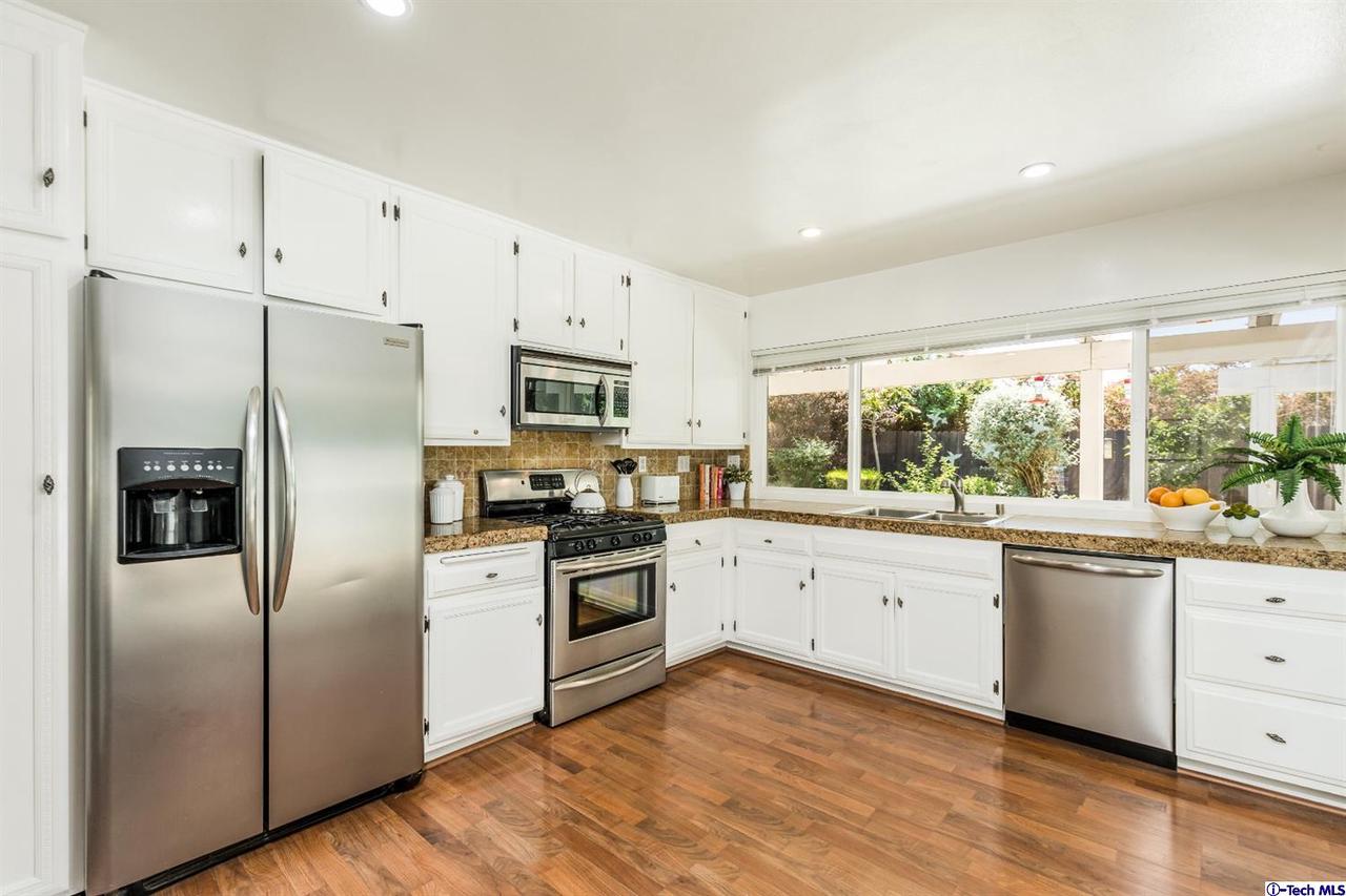 421 Dover Circle Brea, CA 92821 - Photo 11 of 51