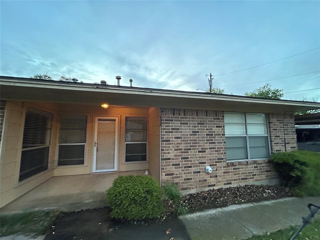 1302 Crescent Street Denton, TX 76201 - Photo 1 of 24