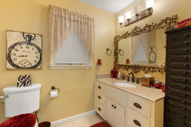a view of a livingroom with shelves