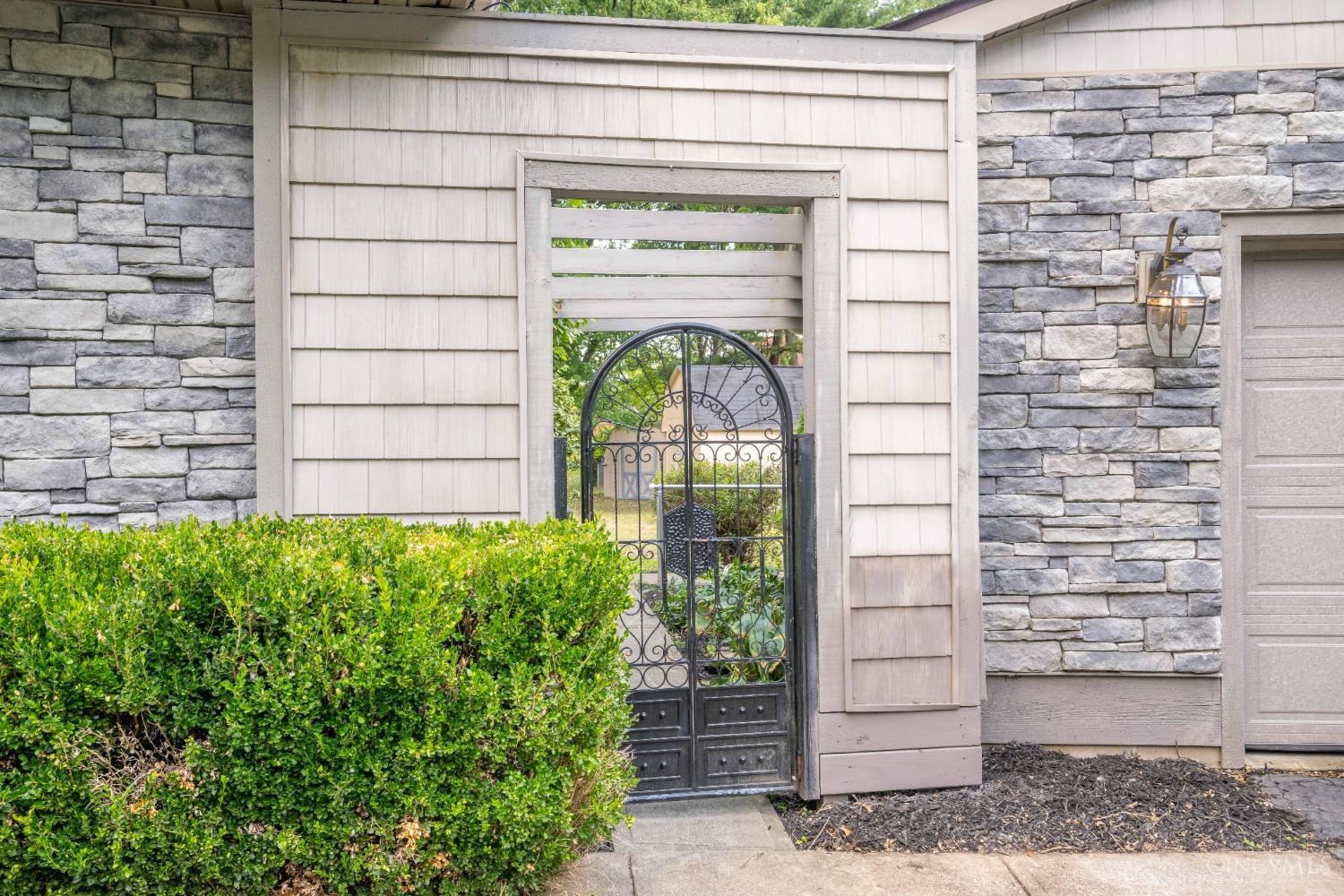 1150 Pamela Road Cincinnati, OH 45255 - Photo 4 of 63 Gallery Image 4