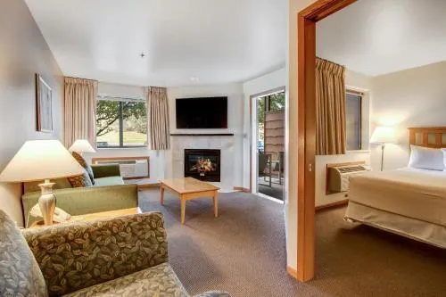 $119,900 | 7020 Grand Geneva Way, Unit 345, Lake Geneva, WI 53147