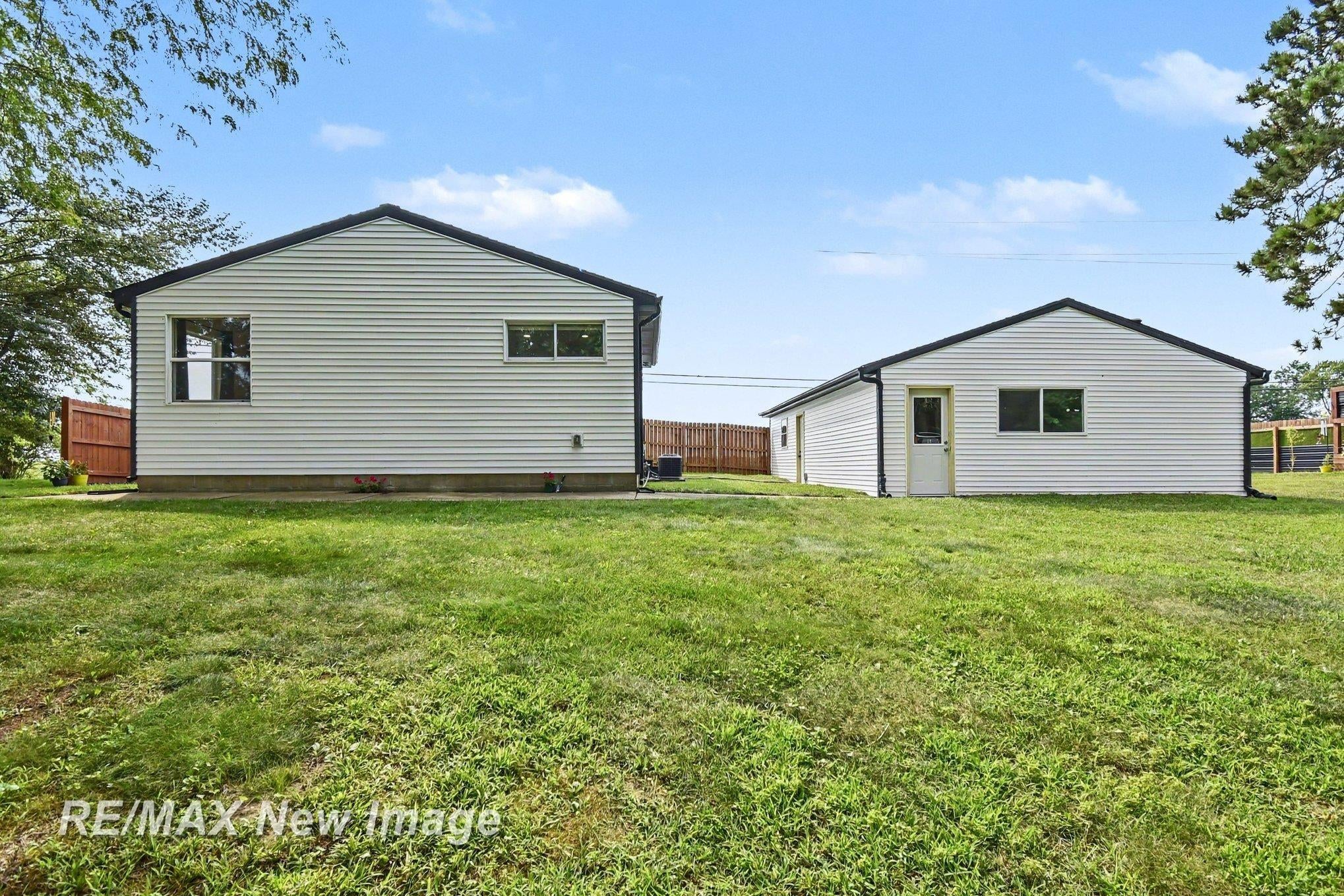 1370 North Thomas Road Saginaw, MI 48609 - Photo 22 of 36 Gallery Image 22