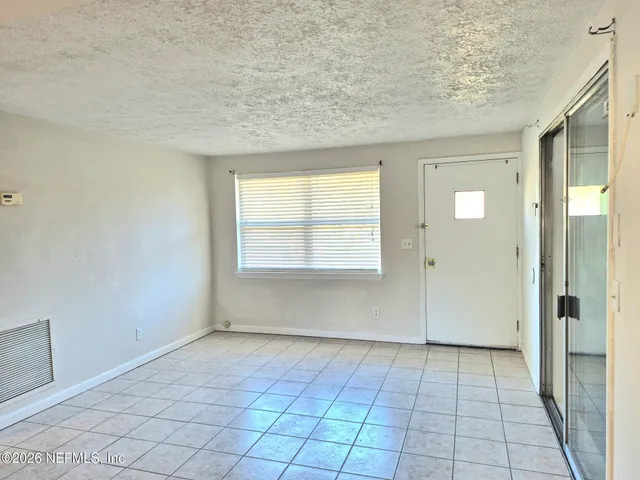 $1,150 | 5836 Sonora Drive West, Jacksonville, FL 32244