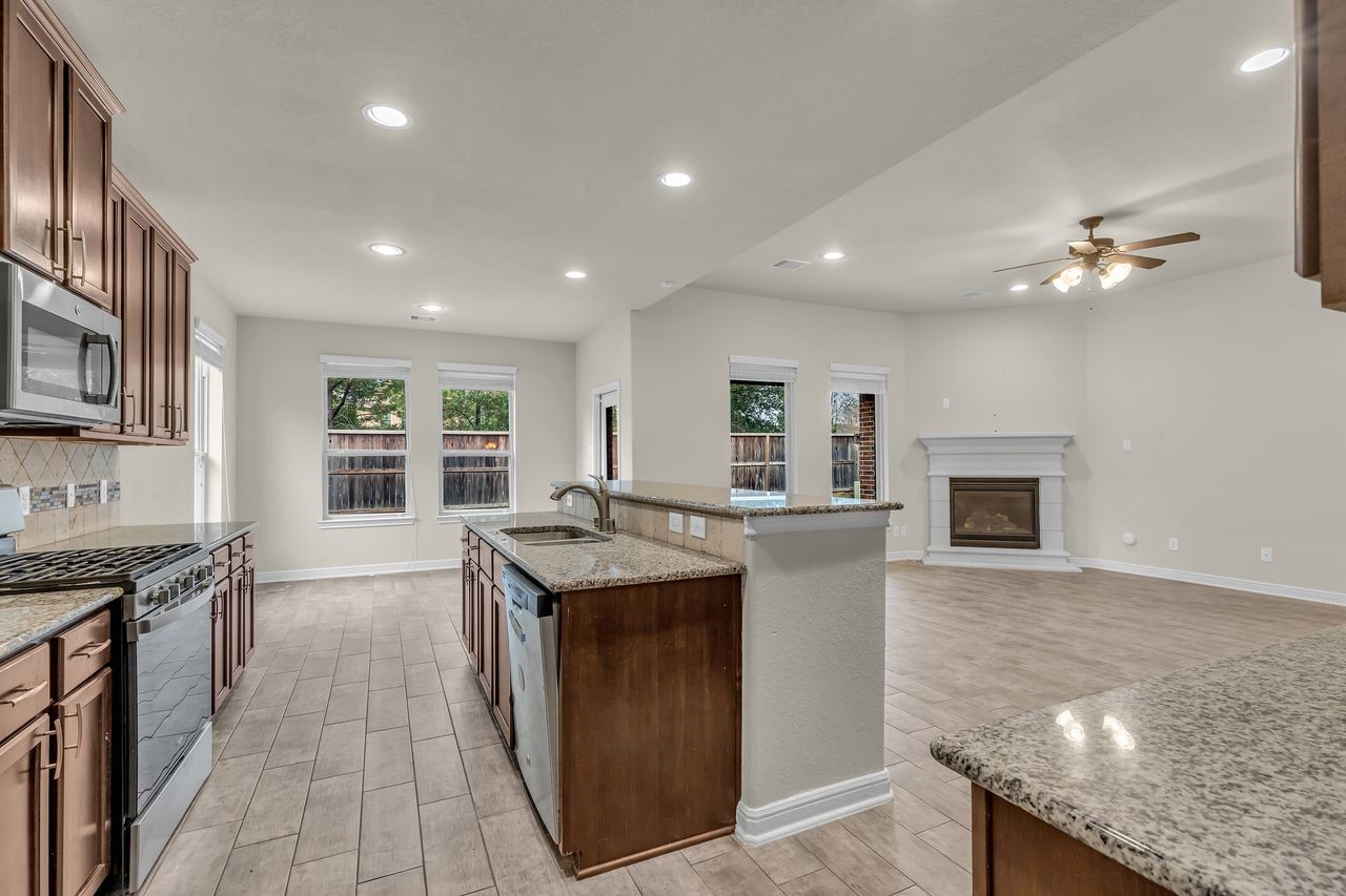 2739 Barrington Branch Drive Spring, TX 77373 - Photo 18 of 41