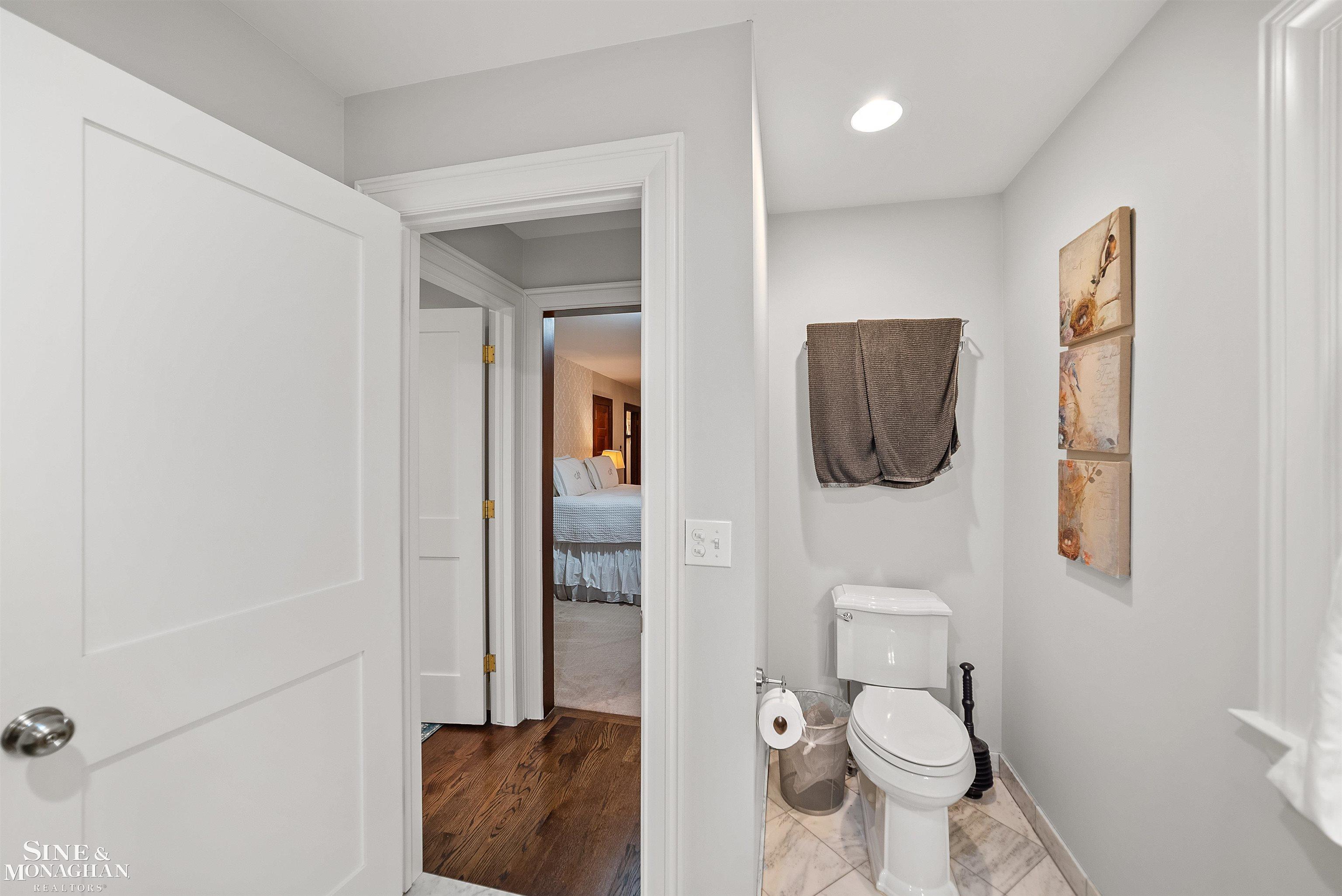 198 Kerby Road Grosse Pointe, MI 48236 - Photo 18 of 40 50134074-44A6D8D7-4ACE-4AA5-B99B-37D14A562AAB.JPG