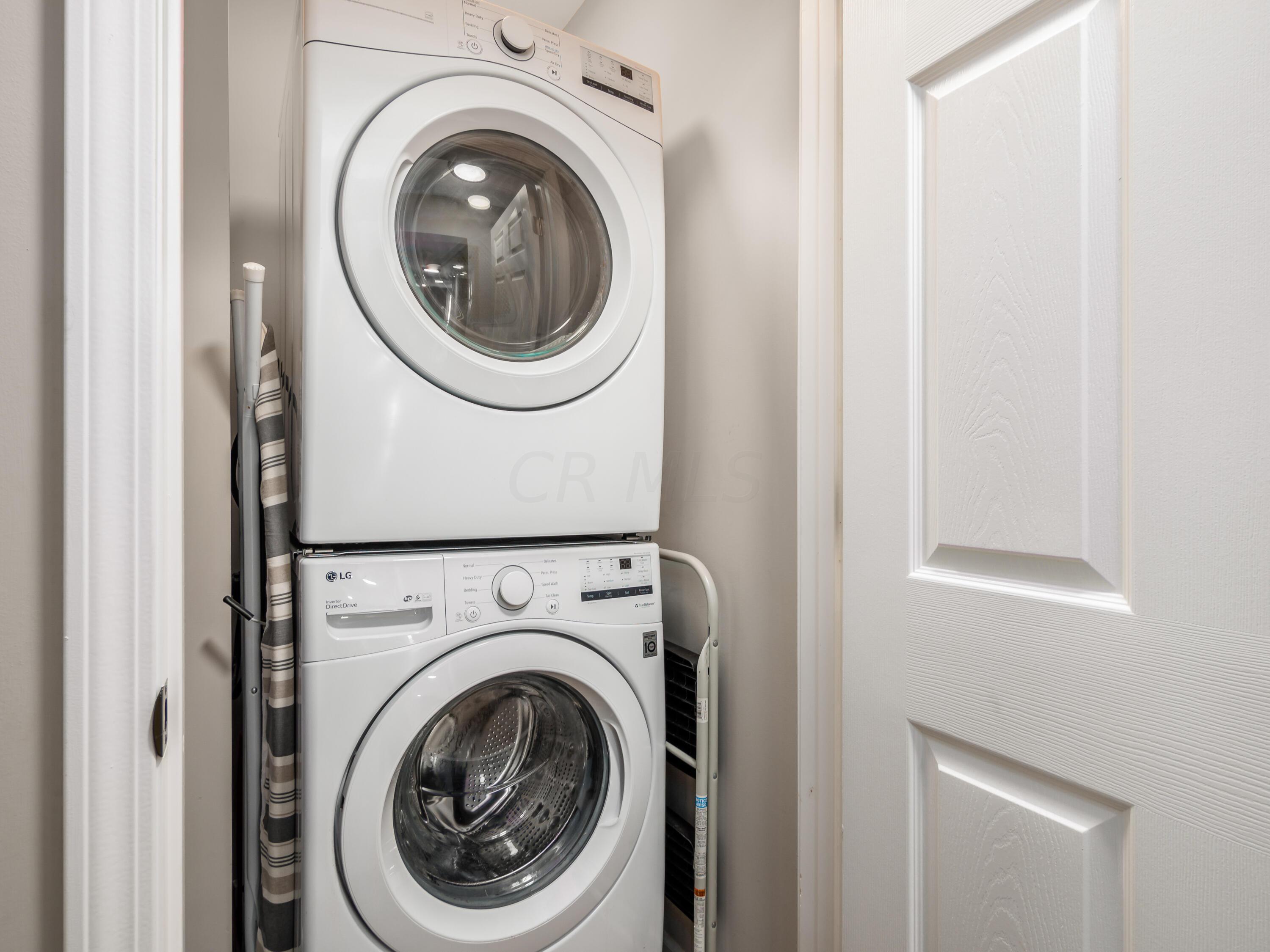 1126 Shanahan Road Lewis Center, OH 43035 - Photo 26 of 33 Laundry