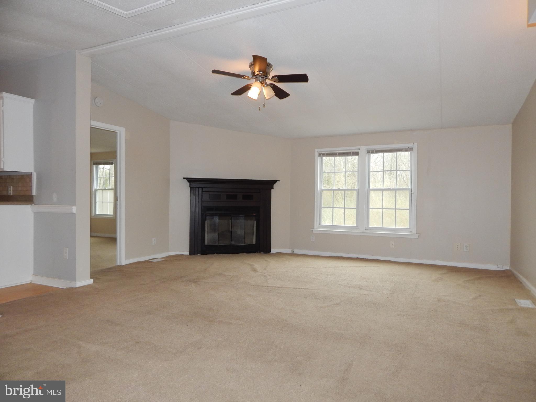 6517 South Roxbury Mill Road Woodford, VA 22580 - Photo 2 of 21 Family Room