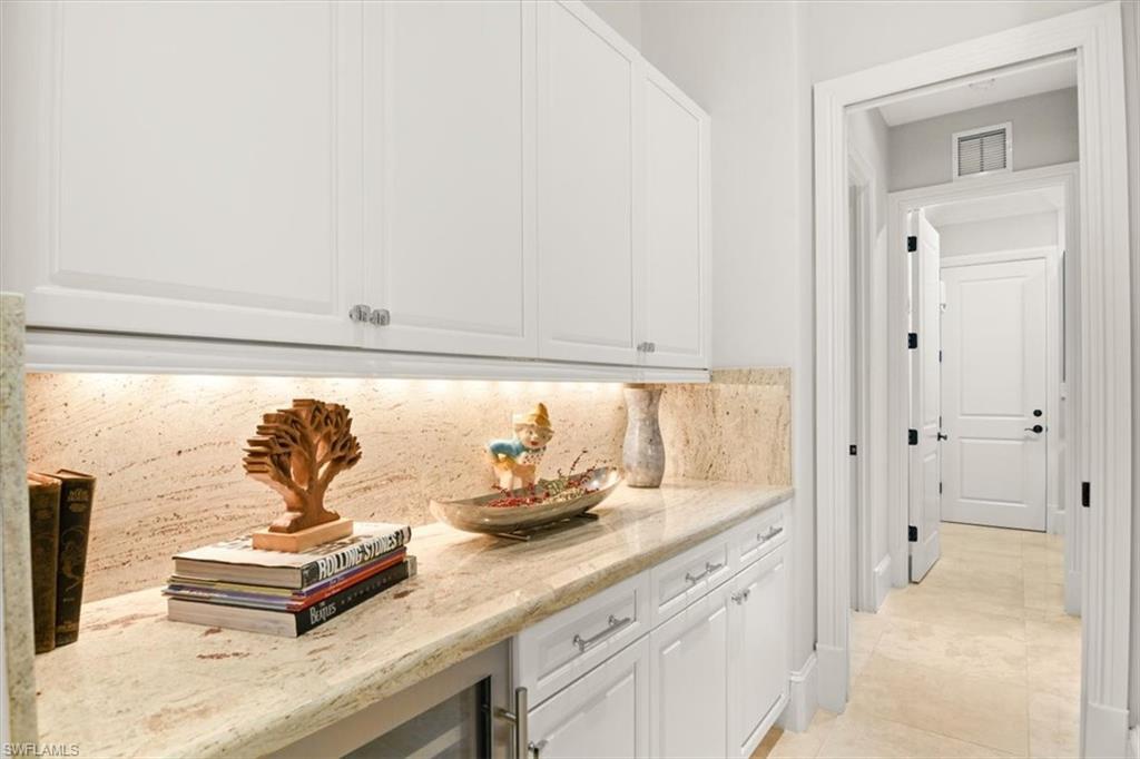 2220 Residence Circle Naples, FL 34105 - Photo 10 of 50