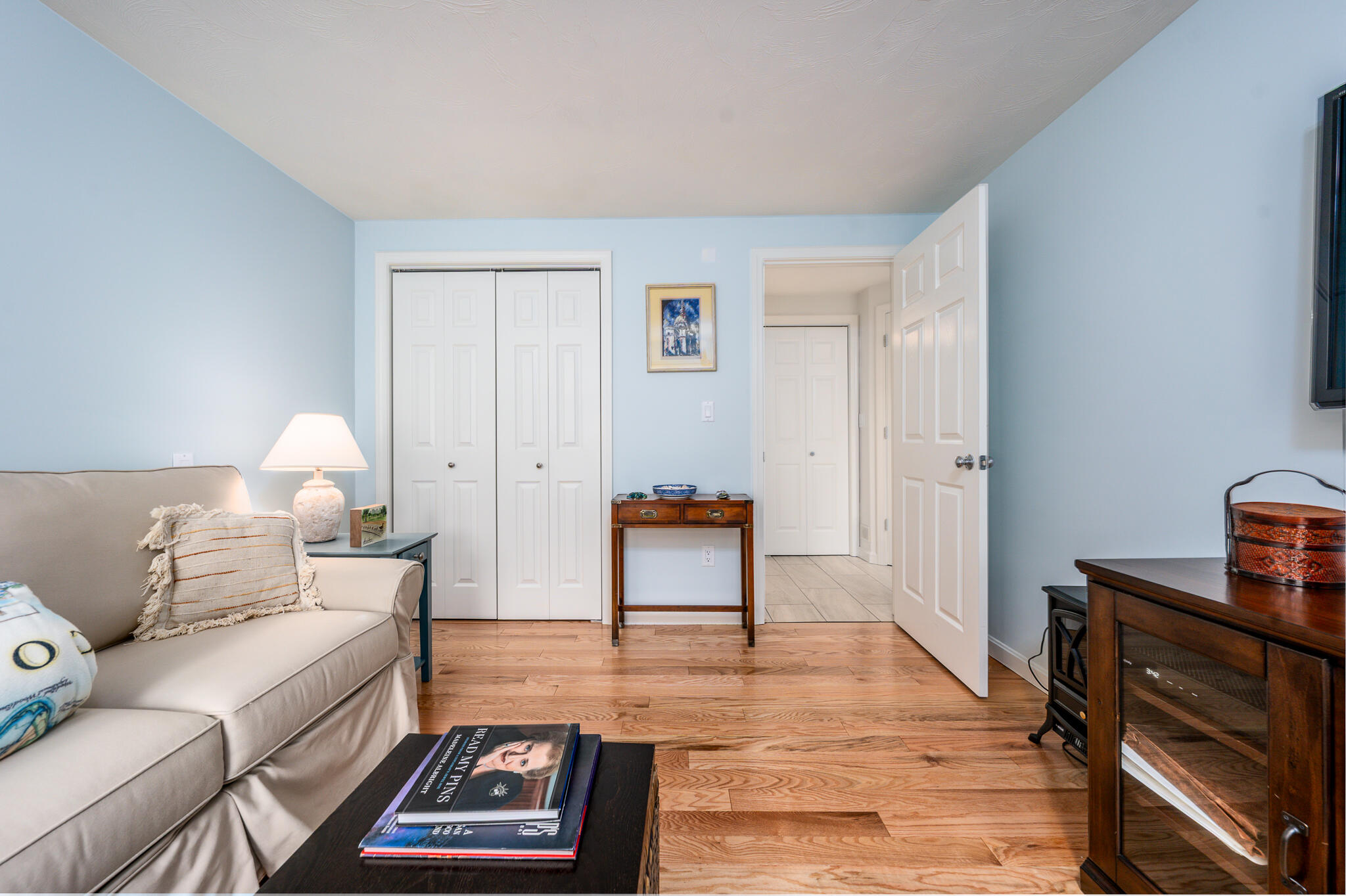 8 Forest Gate, Unit 8 Yarmouth Port, MA 02675 - Photo 18 of 49 2ndbedroom2