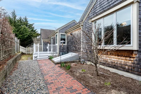 $775,000 | 8 Forest Gate, Unit 8, Yarmouth Port, MA 02675