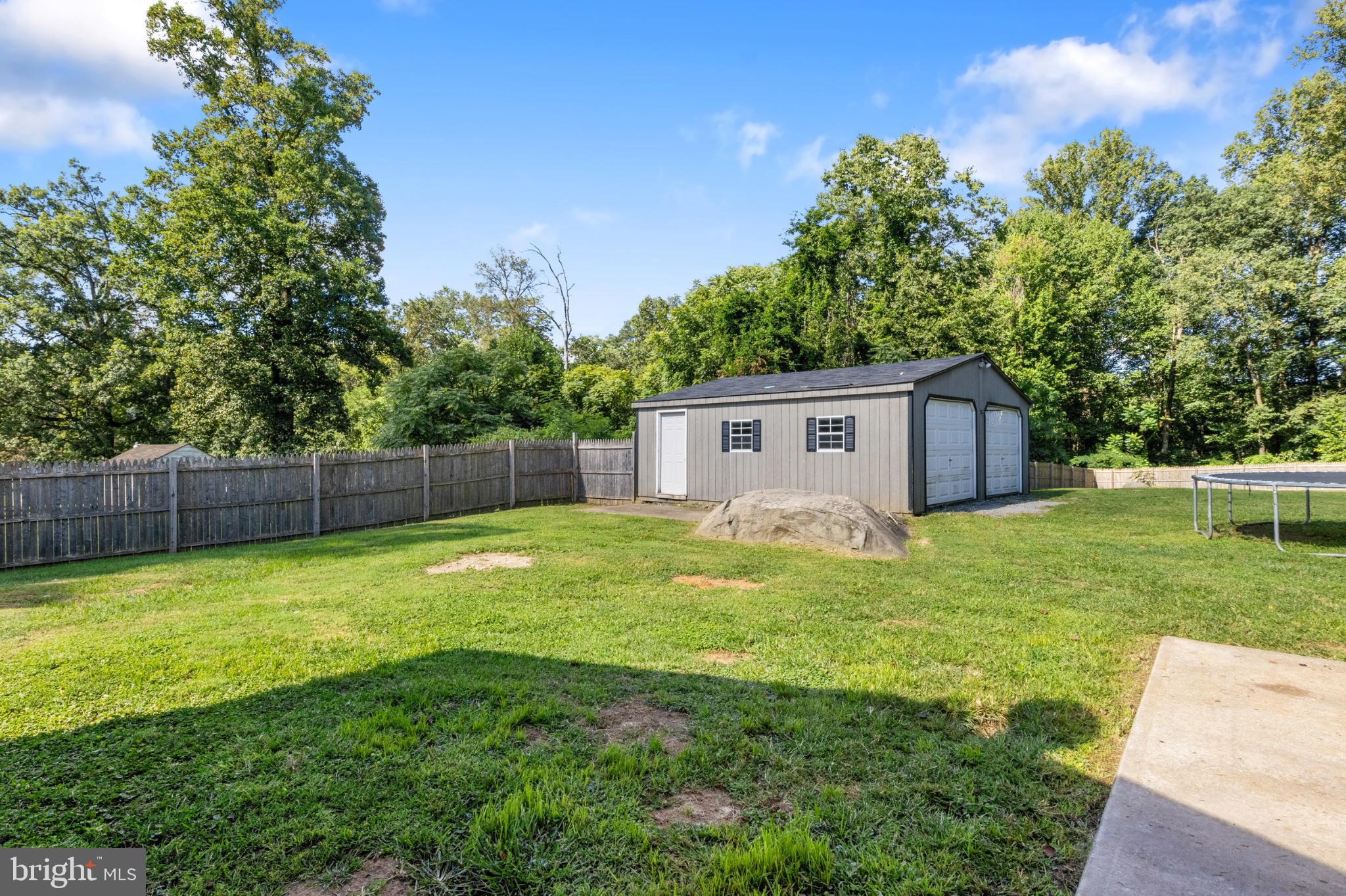 575 Cassel Road Manchester, PA 17345 - Photo 27 of 33 Spacious yard with a two car garage or storage.