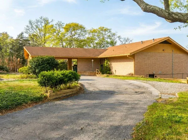 $1,895 | 632 Gap Creek Drive, Unit UPPER LEVEL ), Fort Walton Beach, FL 32548