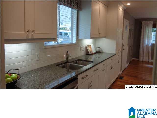2109 Blue Ridge Boulevard Birmingham, AL 35226 - Photo 11 of 26