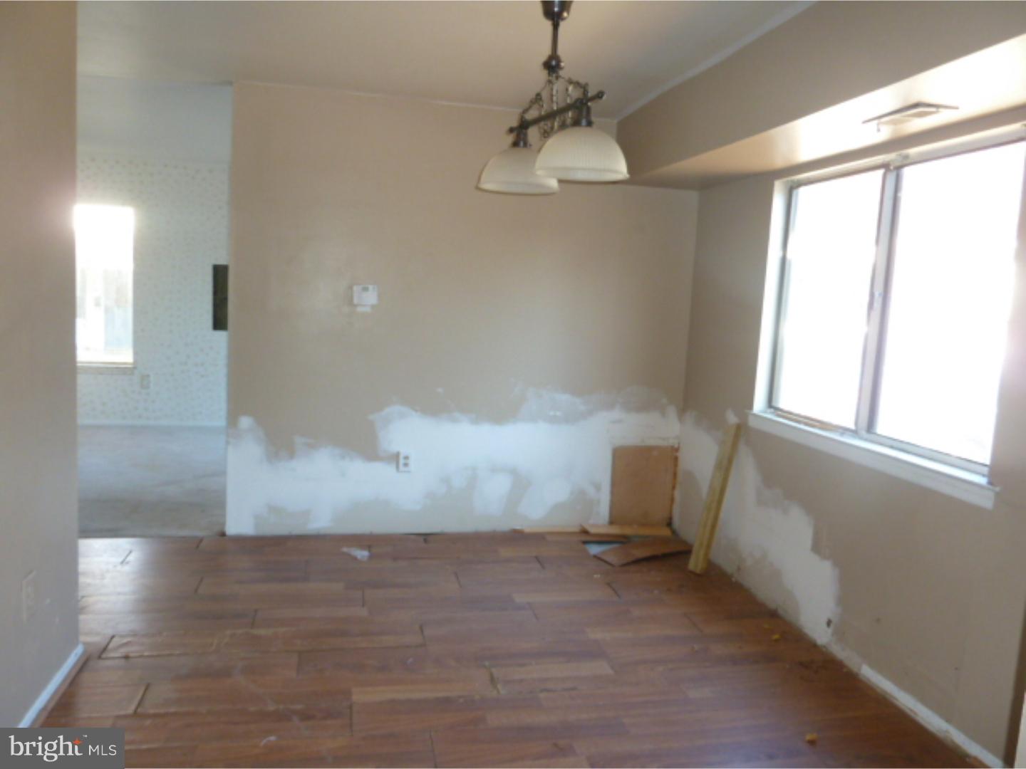 601 Timber Creek Road Lindenwold, NJ 08021 - Photo 3 of 13 Dining Room