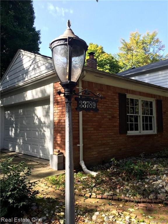 33789 Hunters Pointe Road Farmington Hills, MI 48331 - Photo 5 of 22