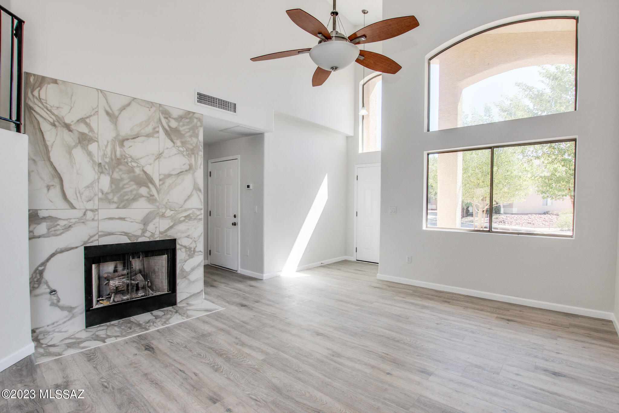 7657 South Lions Spring Way Tucson, AZ 85747 - Photo 4 of 49