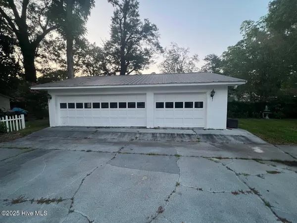 $289,000 | 313 East 1st Avenue, Chadbourn, NC 28431