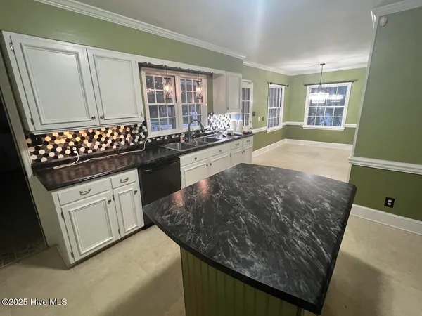 $289,000 | 313 East 1st Avenue, Chadbourn, NC 28431