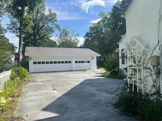 $295,000 | 313 East 1st Avenue, Chadbourn, NC 28431