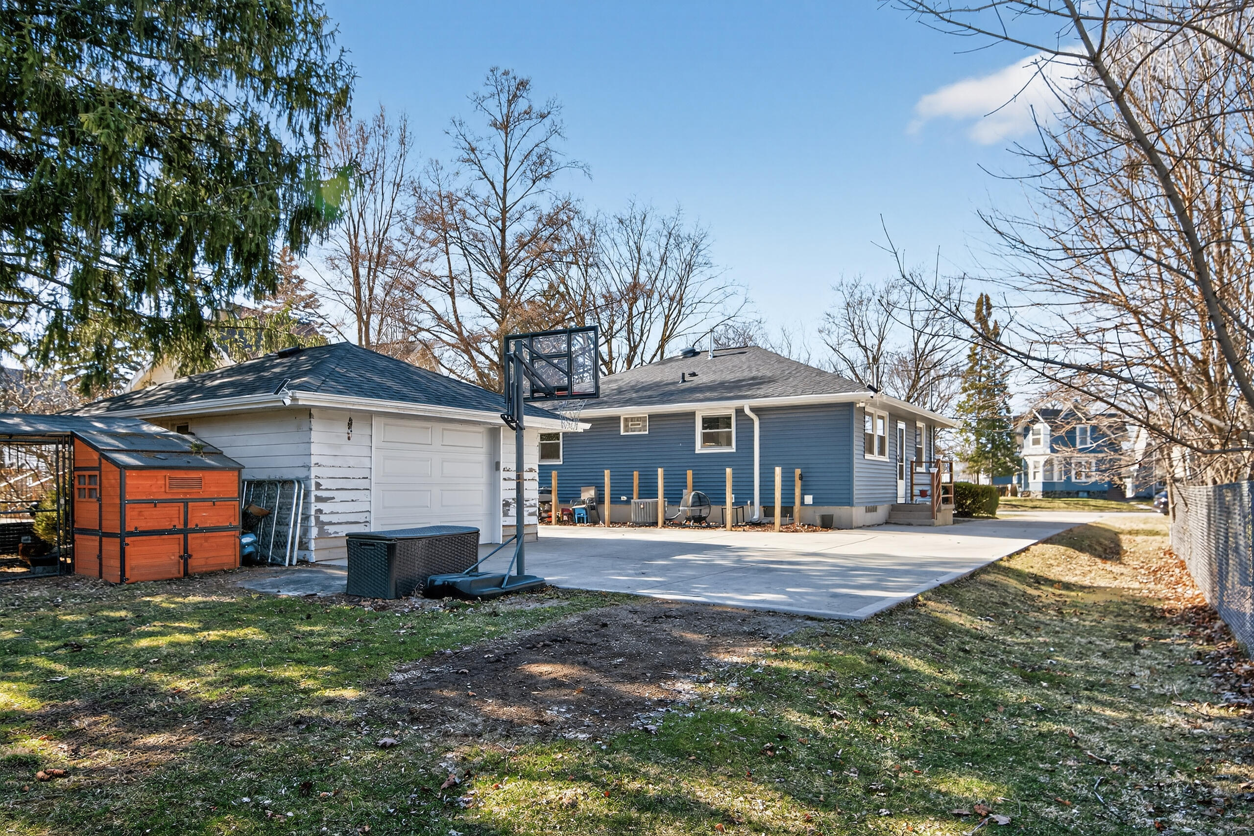 305 South Concord Road Oconomowoc, WI 53066 - Photo 26 of 31 Yard