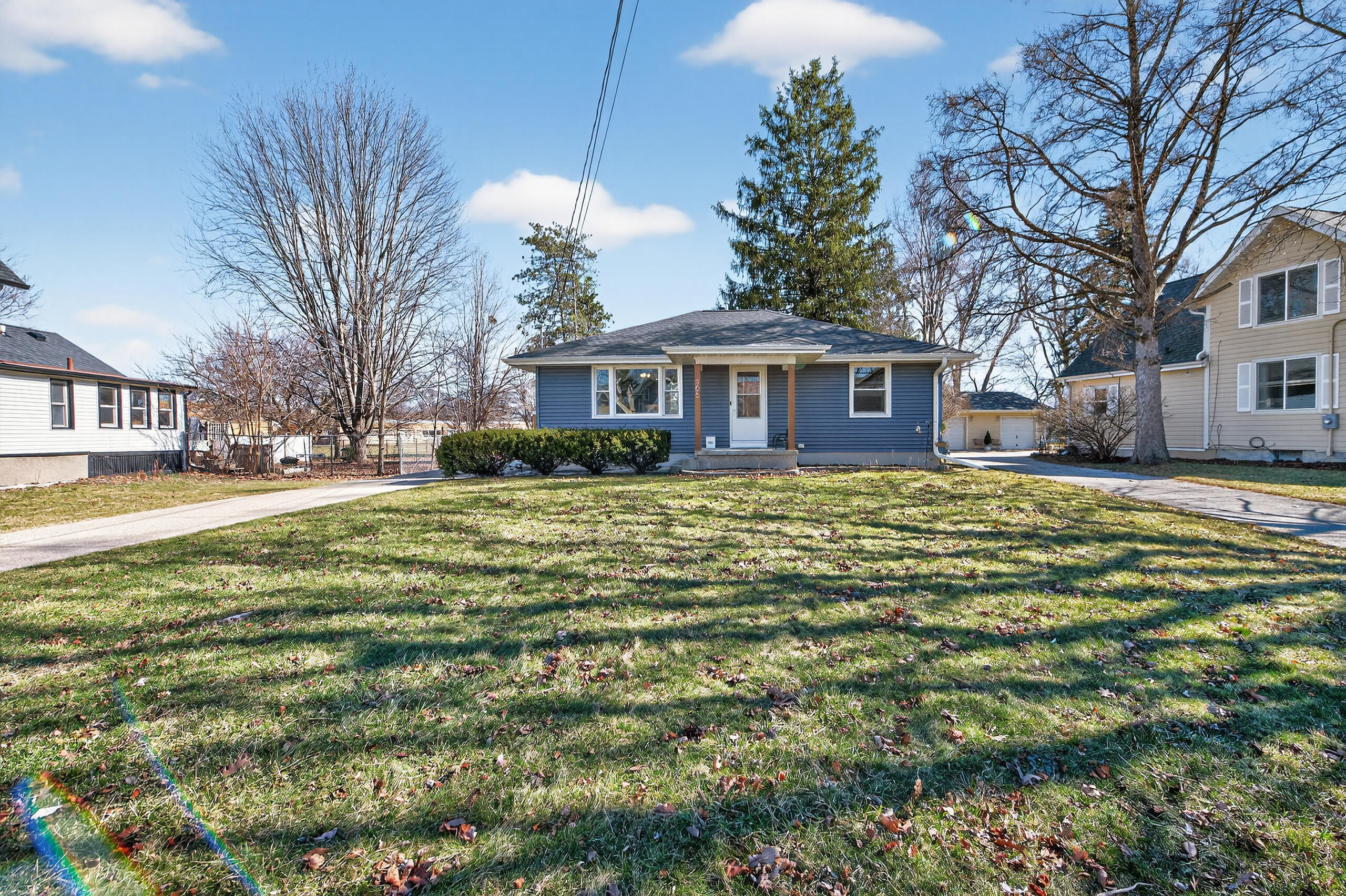 305 South Concord Road Oconomowoc, WI 53066 - Photo 28 of 31 Front