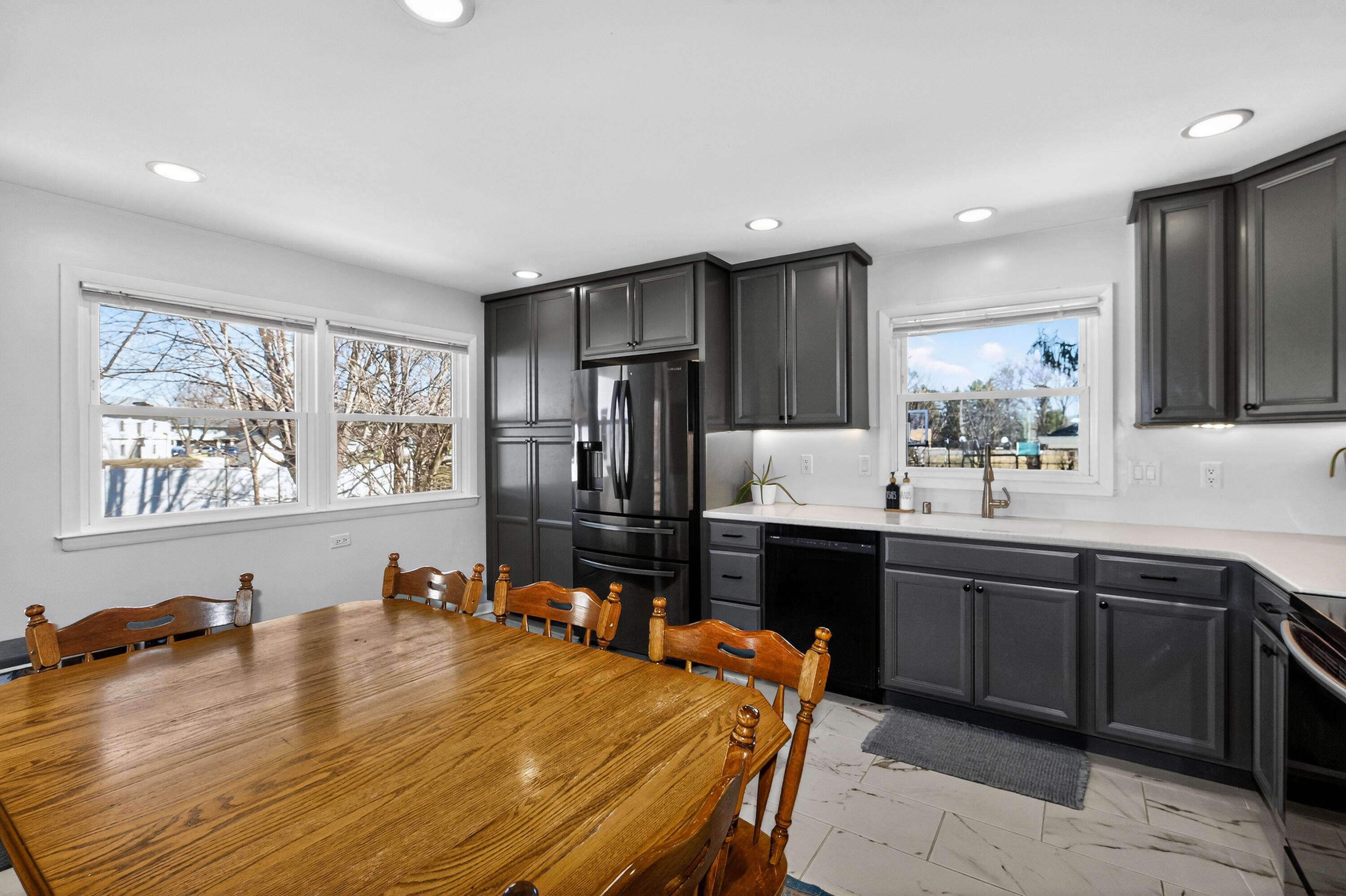305 South Concord Road Oconomowoc, WI 53066 - Photo 8 of 31 Kitchen