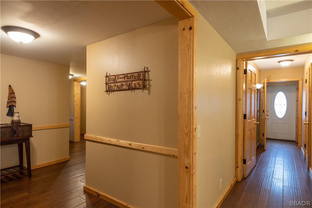 630 Summit Boulevard Big Bear Lake, CA 92315 - Photo 27 of 33 a view of a room with wooden floor