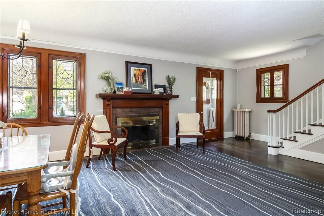 907 Fisher Road Grosse Pointe, MI 48230 - Photo 2 of 19 003-Living_Room-4098317-medium.jpg
