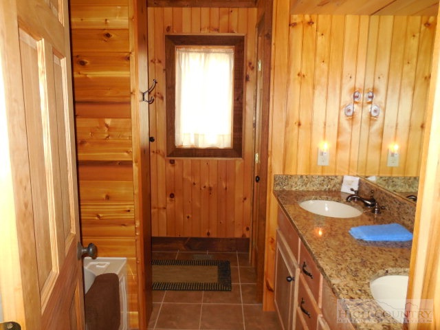 1645 Silverleaf Road Zionville, NC 28698 - Photo 3 of 19 Gallery Image 3