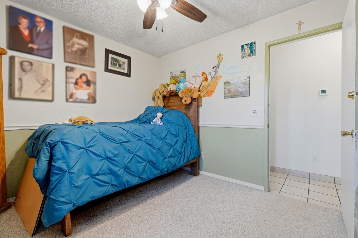 2124 Neill Way Hanford, CA 93230 - Photo 25 of 41