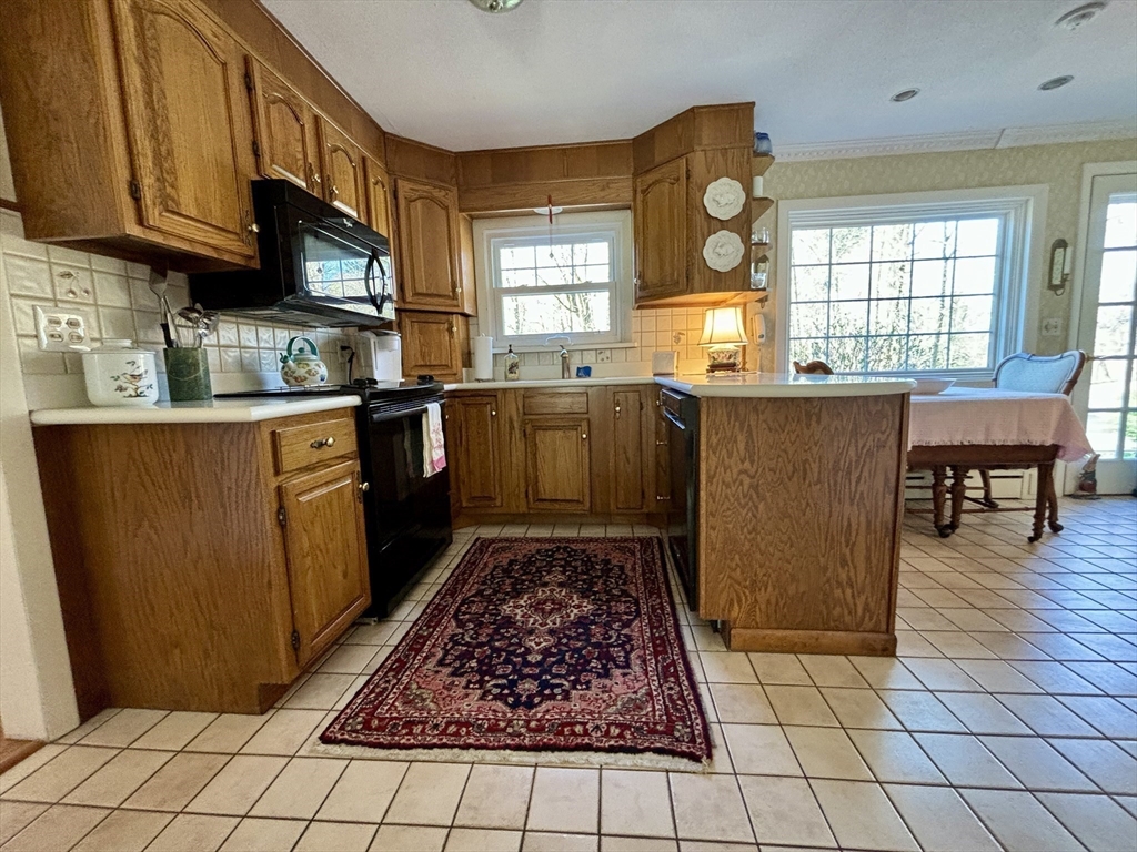 126 Berwick Road Longmeadow, MA 01106 - Photo 16 of 29 Gallery Image 16