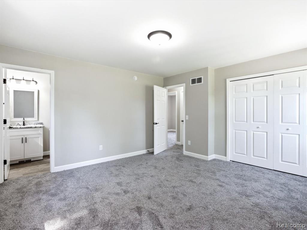2921 Beach Road Port Huron, MI 48060 - Photo 19 of 29